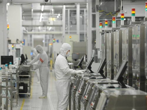 半导体工厂引燃危机 一场大火或严重拖累日本经济复苏的前景与应对建议